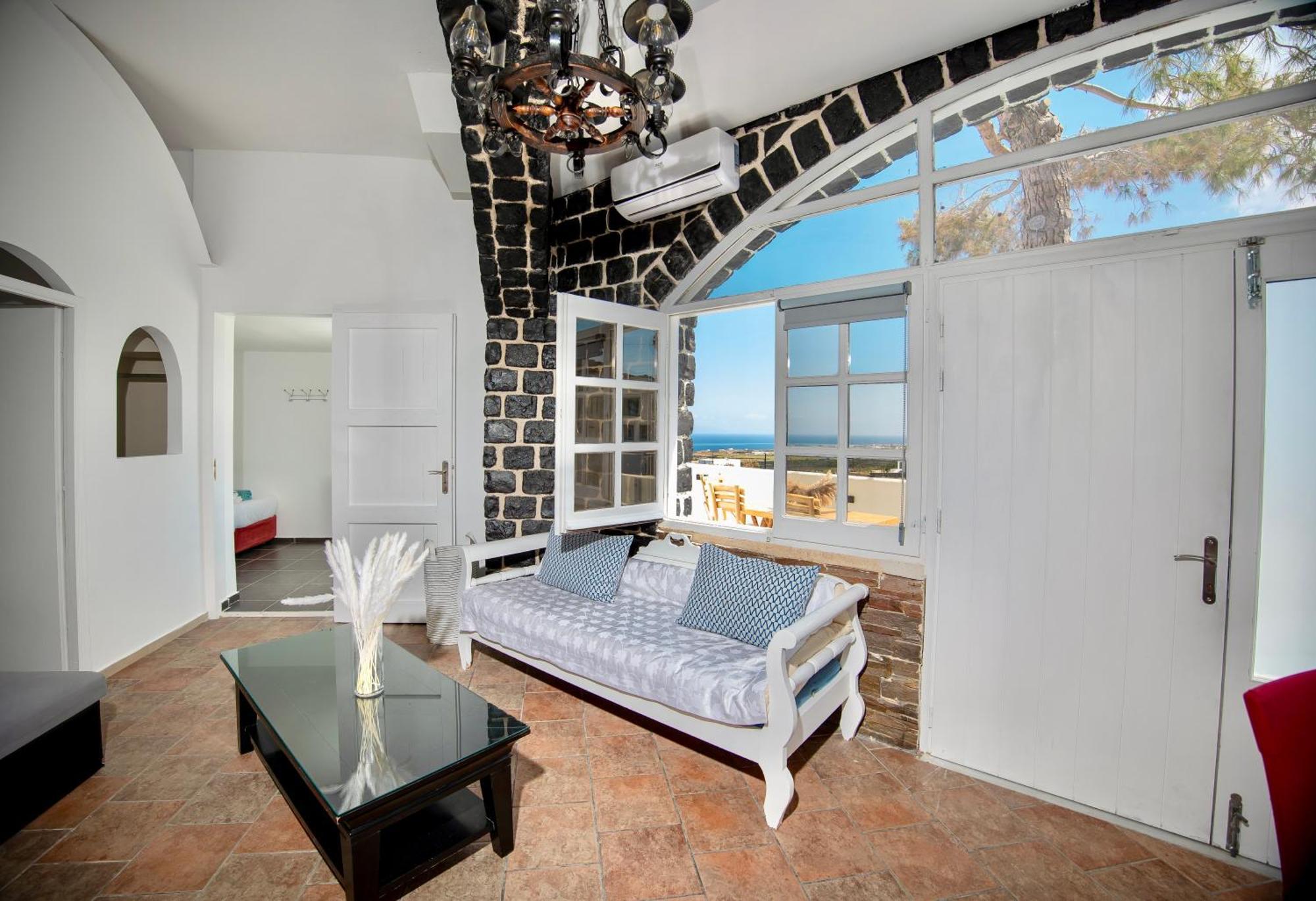 Dawn Suites Santorini Vourvoulos Room photo
